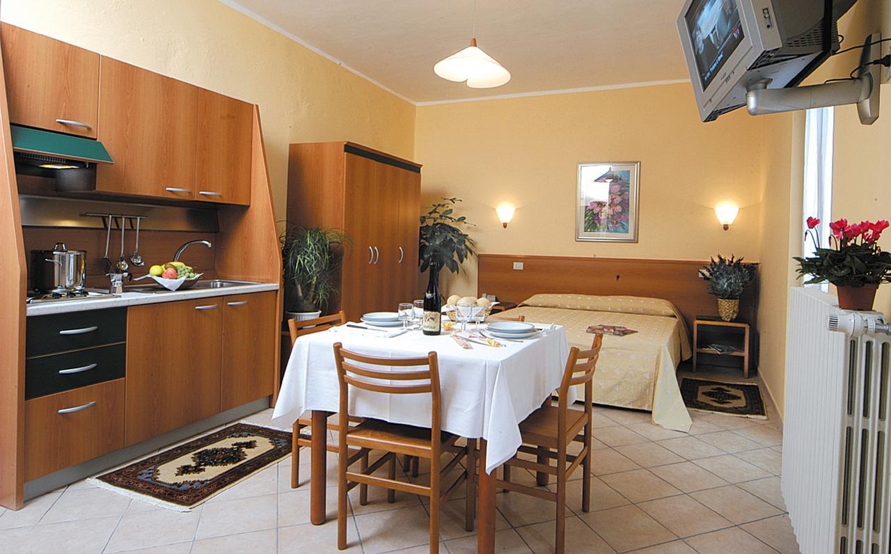 Casa Vacanze Provenzale Torre Pellice Kamer foto